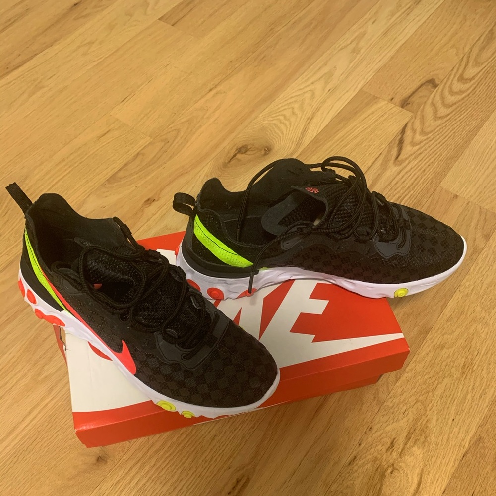 Nike React Element 55